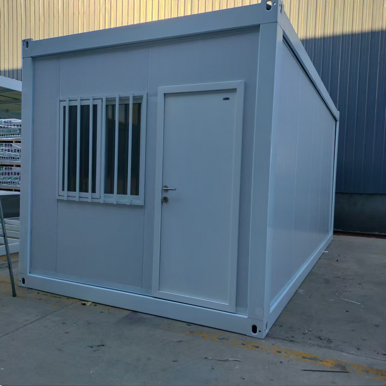 Integrated housing container homestay office staff dormitory sturdy and durable whole house living container